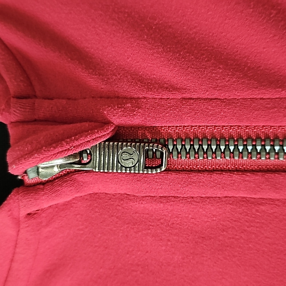 350. Lululemon The Ease Jacket - Picture 5 of 12